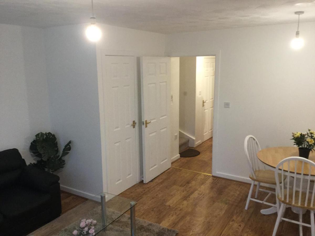 Quiet Residential Area Within Easy Reach Of Town Apartment แมนเชสเตอร์ ภายนอก รูปภาพ
